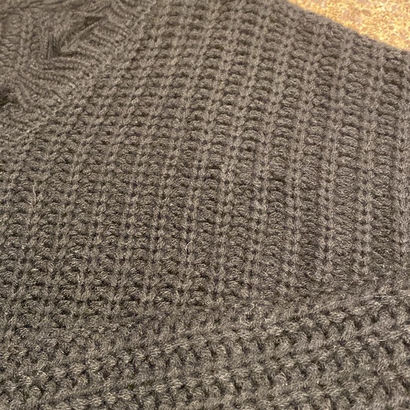 Windsor Black Knot Fringe Black Sweater XS - Picture 6 of 15